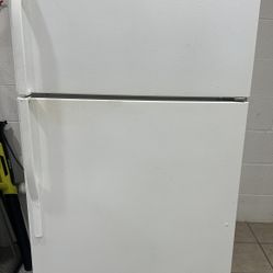 Kenmore Refrigerator 