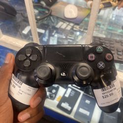 PS4 Controller 