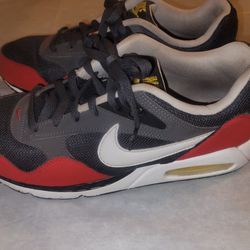 Air Max Correlate Anthracite Varsity Red - Size 9