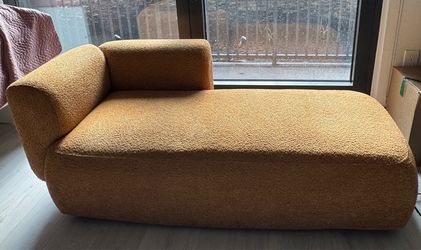 Sofa (Chaise Lounge)