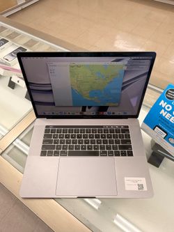 MacBook Pro 2018 i7 16ram 512gb 15”