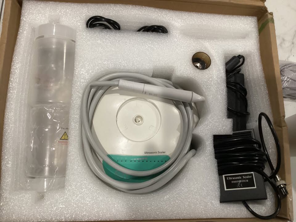 Dental Piezo Ultrasonic Scaler YS-CS-A(1) with Automatic Water Supply+ 4 Tips CE