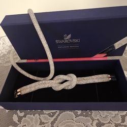$125.00 - SWAROVSKI CRYSTAL NECKLACE & BRACELET "BUNDLE PRICE" - LOWEST PRICE!
