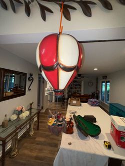 Vintage hanging Alan Agohob 1970s style hanging hot air balloon folk art sculpture molded resin hand-painted figures desirable nursery style balloon r