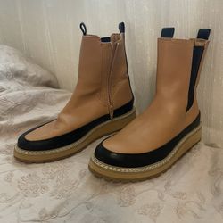Universal Thread Women's Cambria Chelsea Boots Cognac Size 8.5