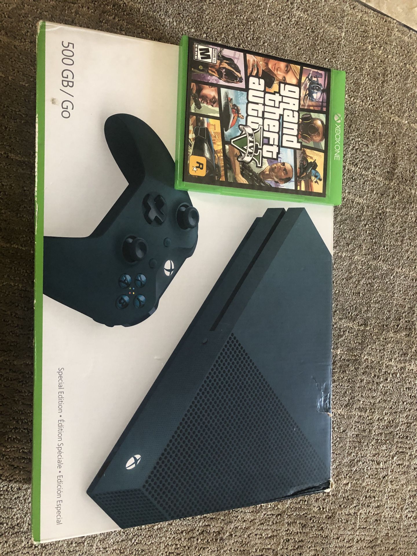 Xbox One (500GB) + Grand Theft Auto V **COMES WITH CABLES**