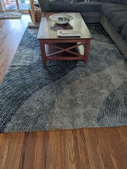7' by 10' Area Rug