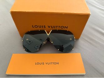 Louis Vuitton  authentic