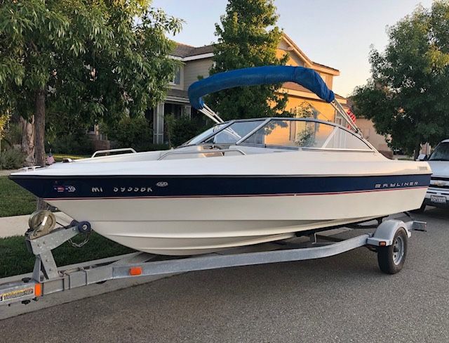 2005 Bayliner Ski Boat 18 Foot