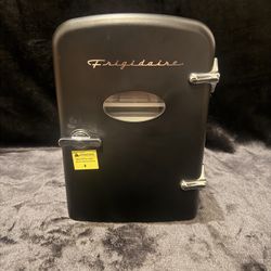Frigidaire Retro Mini Fridge 
