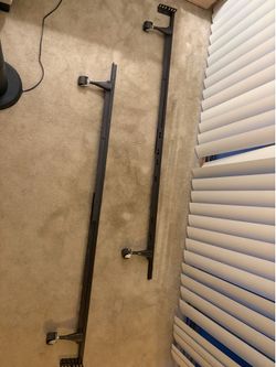 Metal Bed Frame: Full to Queen