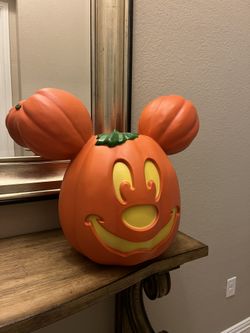 Mickey Mouse Pumpkin light up Jack O’ Lantern Halloween