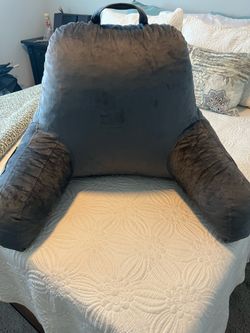 Back Pillow. Like New. Pet-free, smoke-free home (Chandler)