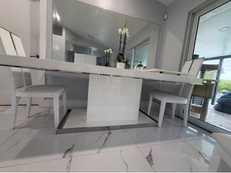 Modern Dining Table - Modern Design