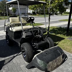 Yamaha G16 Gas Golf Cart