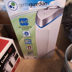 GERM GUARDIAN AIR PURIFIER  WITH HEPA 13 FILTER REMOVES 99.97%of Pollutan. Covers 743 Sq Foot Room In 1 Hour