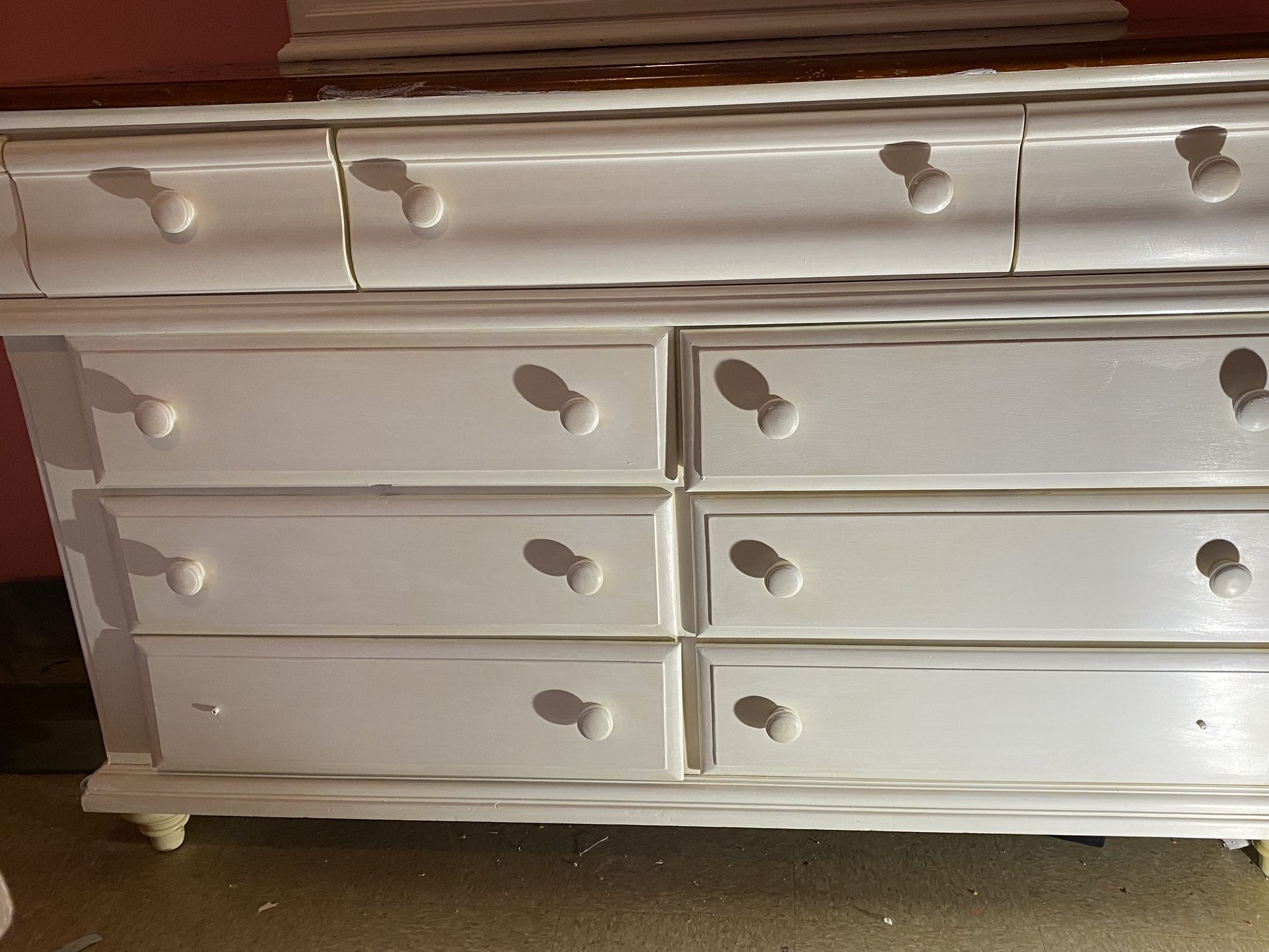 Dresser