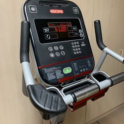 Star Trac 8 Series Commercial Upright Exercise Bike (Delivery Available) 