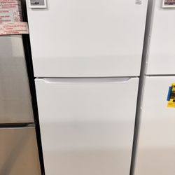 Brand-New Kenmore 30" Top Freezer Refrigerator - White 