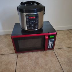 Microwave And Rice Cooker 