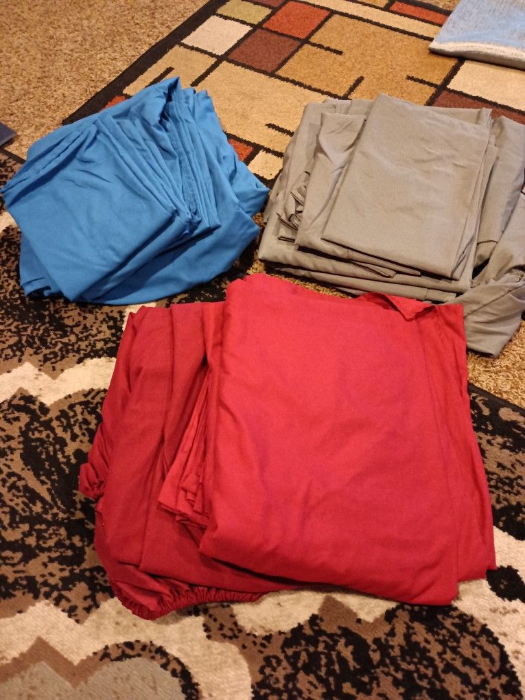 Queen Size Sheets Used But In Good Cond I Got A Need Bed Dont Need Any More Each Set 5.00