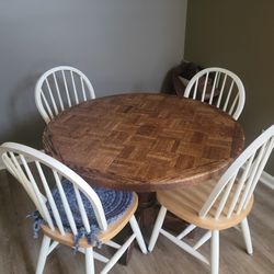 Round Solid Wood Table With 4 Chairs