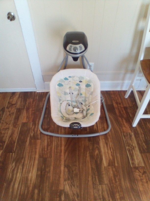 Graco Swing And Sound Machine