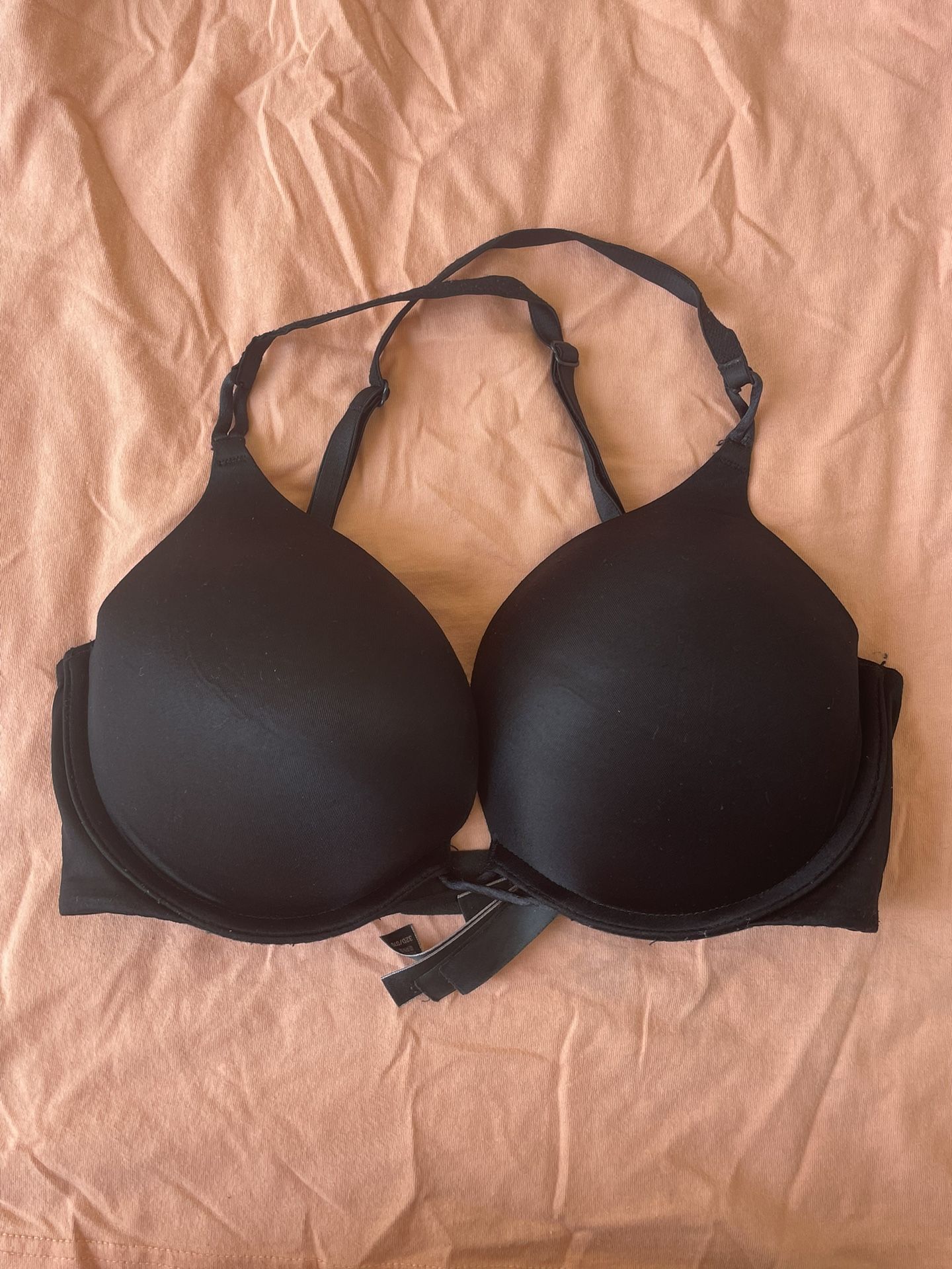 Victoria Secret Woman Bra Size 32D