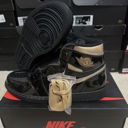 Nike Air Jordan 1 Retro High OG Black Metallic Gold Patent 555088-032 Size 9.5 Brand New
