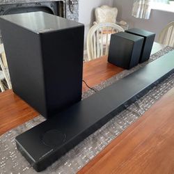 LG SN11RG - 7.1.4-Channel 770W Soundbar System with Wireless Subwoofer and Dolby Atmos with Google Assistant
