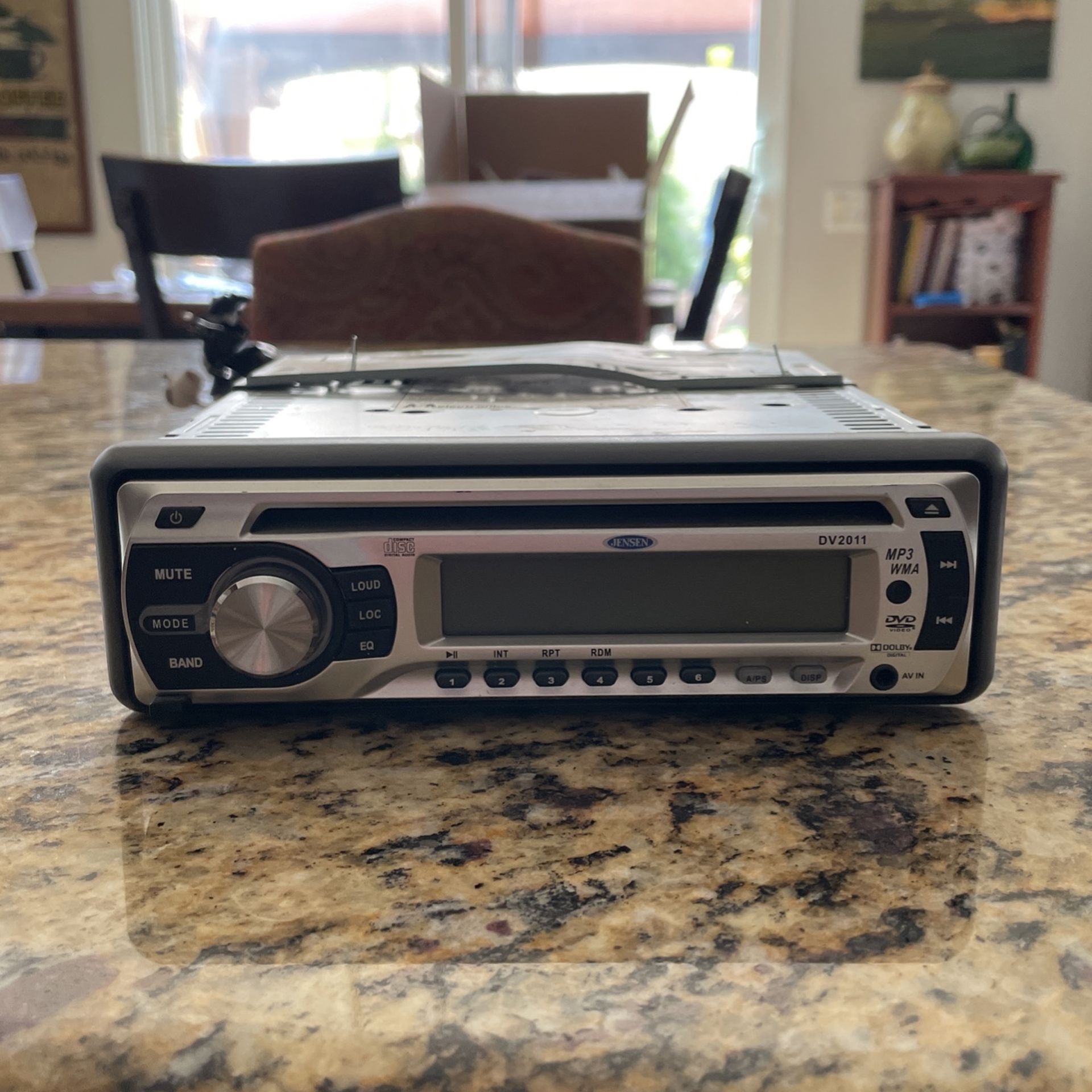 Car Stereo Jensen DV2011