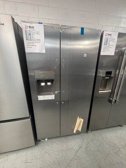 Frigidaire side by side refrigerator