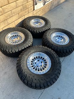 New Arena wheels 17x9 5 lugs for any Ram 1500 new tires 35 inch