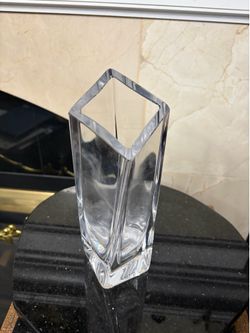 Kosta Boda Sweden Signed Clear Crystal vase 9”T