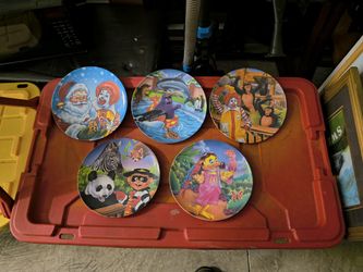 Ronald McDonald Dinner Plates