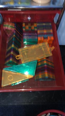 Kids magnet toy