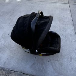 Graco Carseat + Base