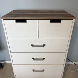 Fenley 5 Drawer 26.73” W Chest