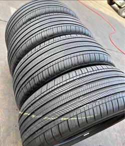235 45 18 Michelin tires Con 80% de Vida Las 4