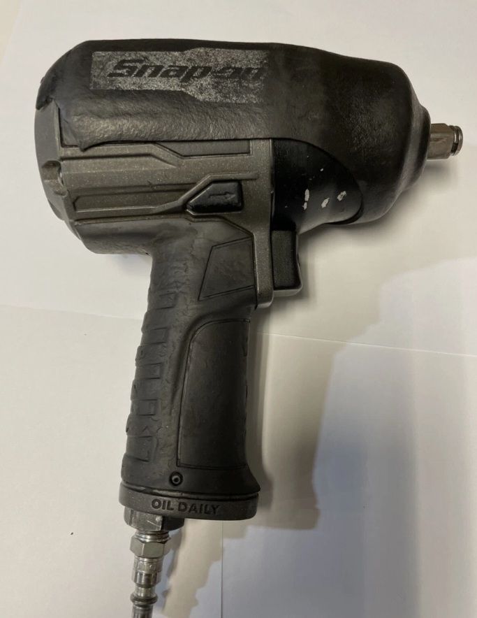 Snap on 1/2 air impact