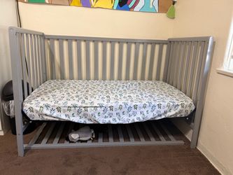 Delta baby crib