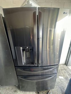 Stainless LG 4-Door Fridge FrenchDoor & IceMaker