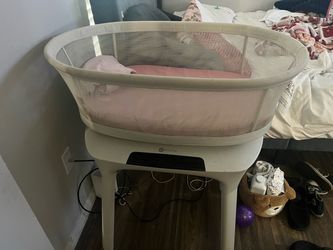 Free 4mom baby bassinet