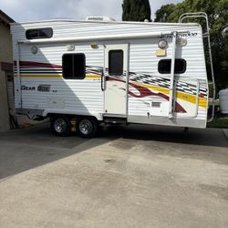 2006 Gearbox Toy-hauler 18ft  