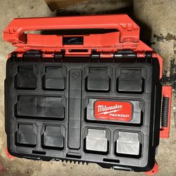 Milwaukee PACKOUT 22 in. Rolling Modular Tool Box LP Handle