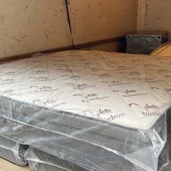 MATTRESS-SET NEW QUEEN PILLOW-TOP SIZE AND BOX SPRING-2PCS-OFFER DELIVERY 