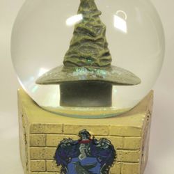 Universal Studios Orlando Wizarding World Of Harry Potter Sorting Hat Snow Globe