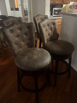 4 bar stools