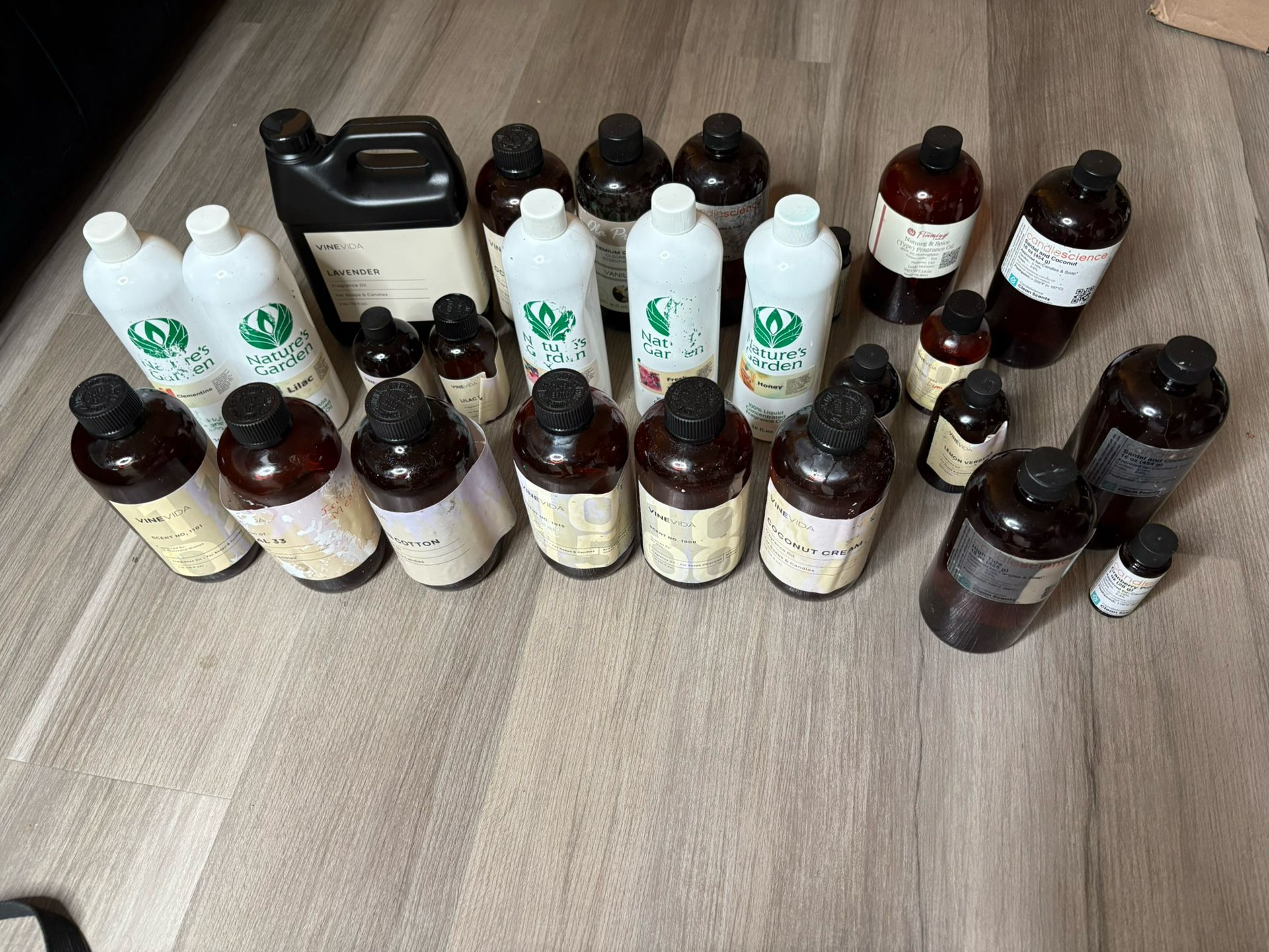 Assorted Fragrance Oil Lot of 18- Candle Science Vine Vida READ DESCRIPTION