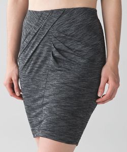 Lululemon yoga haven skirt size 4